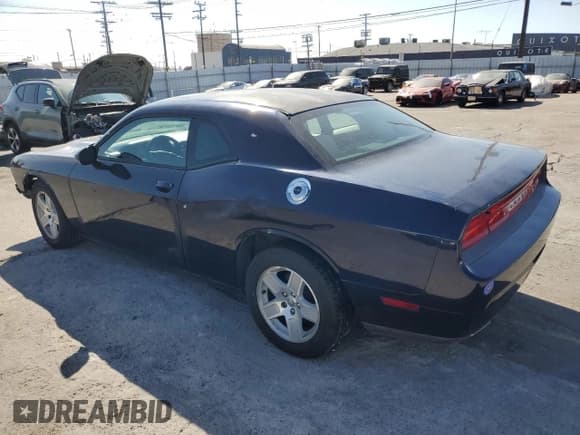 ✅ 2012 Dodge Challenger SXT Plus • VIN: 2C3CDYAG6CH124824 • Лот: 90899325. Опубликован ранее на Copart с пробегом 128 236 миль. Бесплатный доступ к архиву аукционных продаж из США и подробный отчёт об истории автомобиля на DreamBid. Изображение 2.
