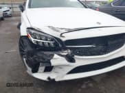 ✅ 2023 Mercedes-Benz C 300 • VIN: W1KWJ8EB5PG128631 • Lot: 41024597. Wystawiony na IAAI z przebiegiem 19 226 mil. Bezpłatny archiwum sprzedaży aukcyjnych z USA i szczegółowy raport historii pojazdu na DreamBid. Zdjęcie 6.