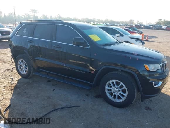✅ 2018 Jeep Grand Cherokee Laredo • VIN: 1C4RJEAG7JC269111 • Лот: 43682565. Опубликован ранее на IAAI с пробегом 104 253 миль. Бесплатный доступ к архиву аукционных продаж из США и подробный отчёт об истории автомобиля на DreamBid. Изображение 1.
