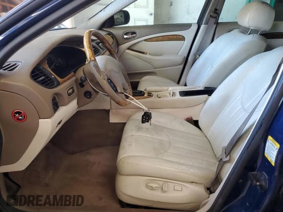 ✅ 2000 Jaguar S-Type V6 • VIN: SAJDA01C7YFL47391 • Лот: 70059215. Опубликован ранее на Copart с пробегом Не указан. Бесплатный доступ к архиву аукционных продаж из США и подробный отчёт об истории автомобиля на DreamBid. Изображение 7.