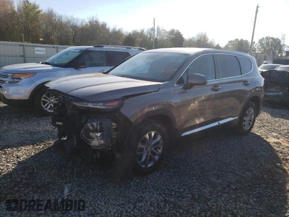 ✅ 2019 Hyundai Santa Fe SE • VIN: 5NMS23AD7KH005608 • Lot: 67924812. Wystawiony na Copart z przebiegiem 66 504 mil. Bezpłatny archiwum sprzedaży aukcyjnych z USA i szczegółowy raport historii pojazdu na DreamBid. Zdjęcie 1.