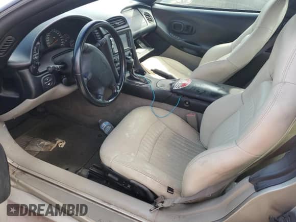 ✅ 2002 Chevrolet Corvette • VIN: 1G1YY32G625118415 • Lot: 76547604. Wystawiony na Copart z przebiegiem Nie podano mil. Skorzystaj z bezpłatnego archiwum sprzedaży aukcyjnych z USA i zobacz szczegółowy raport historii pojazdu na DreamBid. Zdjęcie 7.