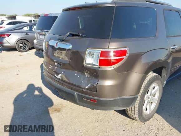 2009 Saturn Outlook XE z VIN 5GZER13DX9J142779, wystawiony jako IAAI lot #43365891 z przebiegiem 138 354 mil mil oraz . Historia ofert i sprzedaży dostępna na DreamBid. Obrazek 6.