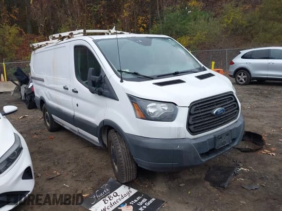 ✅ 2015 Ford Transit Cargo • VIN: 1FTNR1YM4FKB13214 • Лот: 43552489. Опубликован ранее на IAAI с пробегом 102 225 миль. Бесплатный доступ к архиву аукционных продаж из США и подробный отчёт об истории автомобиля на DreamBid. Изображение 1.