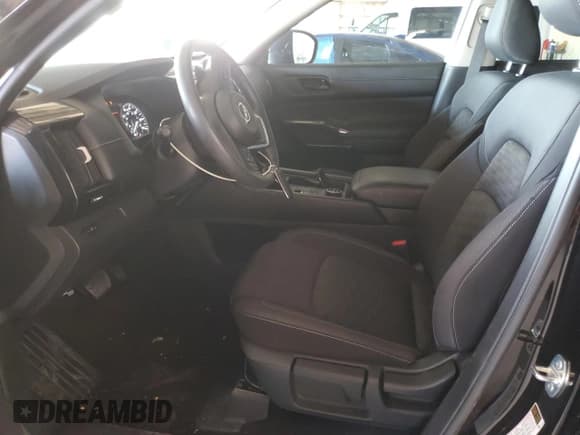 ✅ 2024 Nissan Pathfinder S • VIN: 5N1DR3AC5RC221473 • Lot: 80707265. Wystawiony na Copart z przebiegiem 34 567 mil. Bezpłatny archiwum sprzedaży aukcyjnych z USA i szczegółowy raport historii pojazdu na DreamBid. Zdjęcie 7.