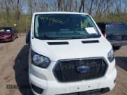 ✅ 2024 Ford Transit Passenger XL • VIN: 1FBAX2YG4RKA02384 • Lot: 41924074. Wystawiony na IAAI z przebiegiem 30 122 mil. Bezpłatny archiwum sprzedaży aukcyjnych z USA i szczegółowy raport historii pojazdu na DreamBid. Zdjęcie 6.