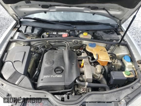 ✅ 2000 Volkswagen Passat • VIN: WVWNA23B6YE238932 • Лот: 59837575. Опубликован ранее на Copart с пробегом 151 157 миль. Бесплатный доступ к архиву аукционных продаж из США и подробный отчёт об истории автомобиля на DreamBid. Изображение 12.