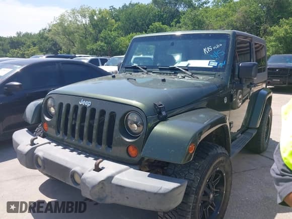 ✅ 2008 Jeep Wrangler Sahara • VIN: 1J4FA54108L594083 • Lot: 42247990. Listed on IAAI with 139,397 mi. Free auction sales archive from the USA and detailed vehicle history report at DreamBid. Image 17.