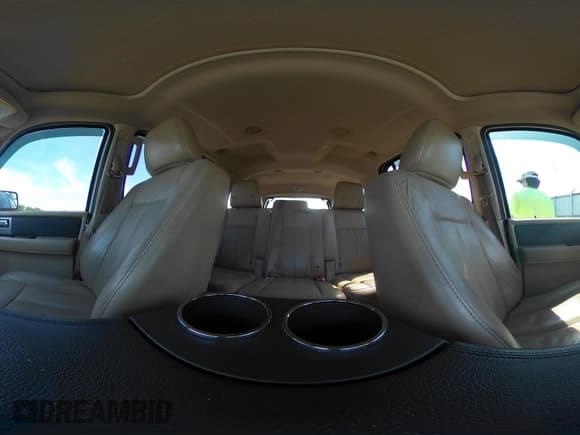 ✅ 2013 Ford Expedition XLT • VIN: 1FMJU1J58DEF11405 • Lot: 42352064. Listed on IAAI with 138,050 mi. Free auction sales archive from the USA and detailed vehicle history report at DreamBid. Image 18.