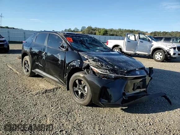 ✅ 2024 Toyota bZ4X XLE • VIN: JTMAAAAA8RA033253 • Лот: 86894485. Опубликован ранее на Copart с пробегом 14 934 миль. Бесплатный доступ к архиву аукционных продаж из США и подробный отчёт об истории автомобиля на DreamBid. Изображение 13.