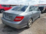 ✅ 2014 Mercedes-Benz C 250 Sport • VIN: WDDGF4HB5EA956477 • Lot: 43284807. Wystawiony na IAAI z przebiegiem 143 478 mil. Bezpłatny archiwum sprzedaży aukcyjnych z USA i szczegółowy raport historii pojazdu na DreamBid. Zdjęcie 4.