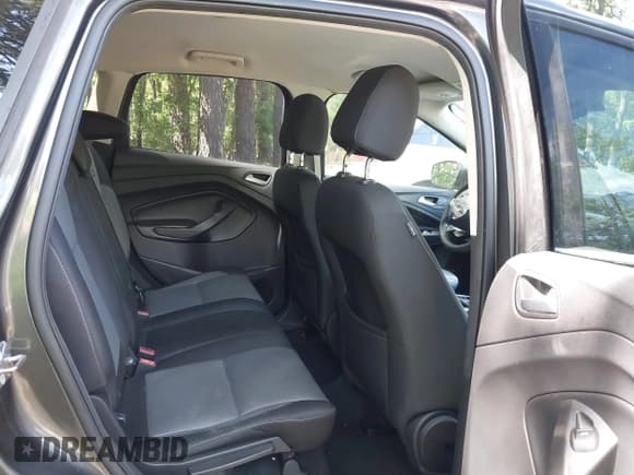 ✅ 2017 Ford Escape • VIN: 1FMCUOG91HUC89024 • Лот: 42484608. Опубликован ранее на IAAI с пробегом 155 369 миль. Бесплатный доступ к архиву аукционных продаж из США и подробный отчёт об истории автомобиля на DreamBid. Изображение 8.