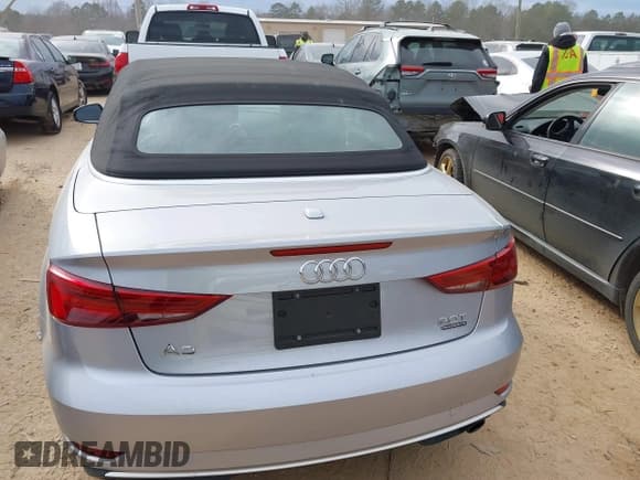 ✅ 2017 Audi A3 Cabriolet Premium • VIN: WAU78LFF1H1020524 • Лот: 41444276. Опубликован ранее на IAAI с пробегом 52 272 миль. Бесплатный доступ к архиву аукционных продаж из США и подробный отчёт об истории автомобиля на DreamBid. Изображение 16.