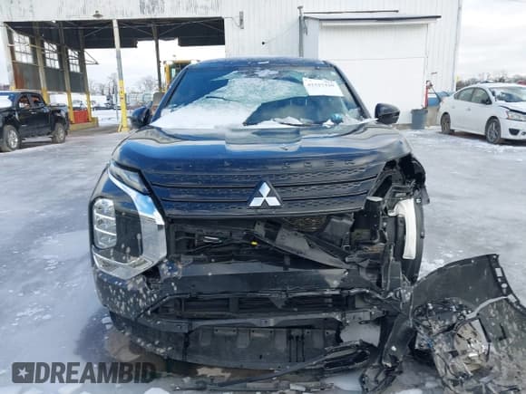 ✅ 2023 Mitsubishi Outlander SE • VIN: JA4J4UA85PZ059016 • Lot: 41517420. Wystawiony na IAAI z przebiegiem 14 572 mil. Bezpłatny archiwum sprzedaży aukcyjnych z USA i szczegółowy raport historii pojazdu na DreamBid. Zdjęcie 12.