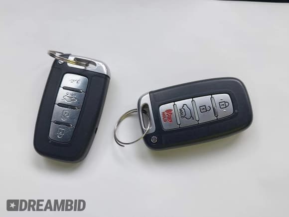 ✅ 2013 Hyundai Veloster Turbo • VIN: KMHTC6AE8DU176516 • Lot: 43166189. Wystawiony na IAAI z przebiegiem 69 989 mil. Bezpłatny archiwum sprzedaży aukcyjnych z USA i szczegółowy raport historii pojazdu na DreamBid. Zdjęcie 11.