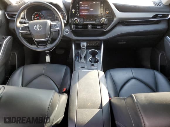 ✅ 2021 Toyota Highlander XLE • VIN: 5TDGZRAH5MS514930 • Lot: 91852945. Listed on Copart with 144,736 mi. Free auction sales archive from the USA and detailed vehicle history report at DreamBid. Image 8.