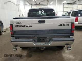 ✅ 2001 Dodge 1500 • VIN: 3B7HF13Z71M255437 • Лот: 88971885. Размещён на Copart с пробегом 217 660 миль миль. Получите бесплатный доступ к архиву аукционных продаж из США и посмотрите подробный отчёт об истории автомобиля на DreamBid. Изображение 6.
