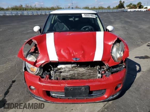 ✅ 2012 MINI Hardtop • VIN: WMWSU3C56CT540863 • Lot: 93557405. Wystawiony na Copart z przebiegiem 177 467 mil. Bezpłatny archiwum sprzedaży aukcyjnych z USA i szczegółowy raport historii pojazdu na DreamBid. Zdjęcie 5.