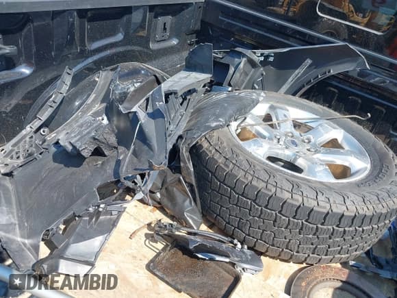 ✅ 2021 Ford F-150 XL • VIN: 1FTEW1EP9MFA82054 • Lot: 42739603. Listed on IAAI with 47,937 mi. Free auction sales archive from the USA and detailed vehicle history report at DreamBid. Image 12.