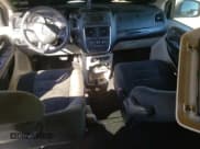 ✅ 2016 Dodge Grand Caravan SE • VIN: 2C4RDGBG1GR250328 • Lot: 89792575. Wystawiony na Copart z przebiegiem 229 123 mil. Bezpłatny archiwum sprzedaży aukcyjnych z USA i szczegółowy raport historii pojazdu na DreamBid. Zdjęcie 8.