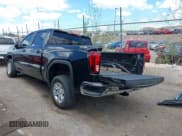 ✅ 2024 GMC Sierra 1500 Pro • VIN: 3GTPUAEK5RG356195 • Лот: 42150904. Опубликован ранее на IAAI с пробегом 18 677 миль. Бесплатный доступ к архиву аукционных продаж из США и подробный отчёт об истории автомобиля на DreamBid. Изображение 3.