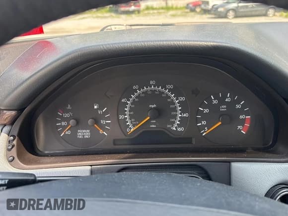 ✅ 1997 Mercedes-Benz E 320 • VIN: WDBJF72F7VA245827 • Лот: 60990375. Опубликован ранее на Copart с пробегом Не указан. Бесплатный доступ к архиву аукционных продаж из США и подробный отчёт об истории автомобиля на DreamBid. Изображение 9.