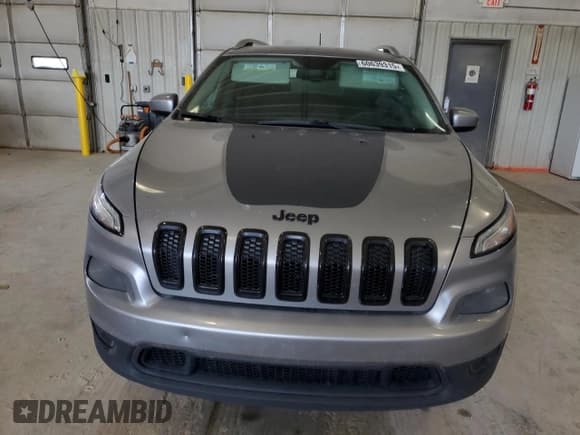 ✅ 2016 Jeep Cherokee Latitude • VIN: 1C4PJMCSXGW180482 • Лот: 60639315. Опубликован ранее на Copart с пробегом 118 164 миль. Бесплатный доступ к архиву аукционных продаж из США и подробный отчёт об истории автомобиля на DreamBid. Изображение 5.