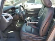 ✅ 2017 Chevrolet Bolt EV Premier • VIN: 1G1FX6S08H4191024 • Lot: 77693774. Wystawiony na Copart z przebiegiem 54 584 mil. Bezpłatny archiwum sprzedaży aukcyjnych z USA i szczegółowy raport historii pojazdu na DreamBid. Zdjęcie 7.