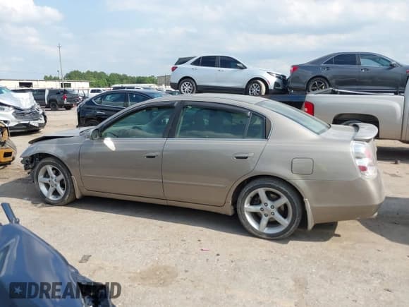 ✅ 2006 Nissan Altima SE • VIN: 1N4BL11DX6C268090 • Lot: 42374346. Listed on IAAI with 195,240 mi. Free auction sales archive from the USA and detailed vehicle history report at DreamBid. Image 14.