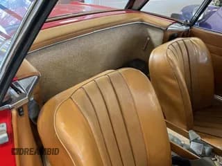 ✅ 1968 Mercedes-Benz 250 • VIN: 00011304312004617 • Lot: 47456365. Wystawiony na Copart z przebiegiem 12 592 mil. Bezpłatny archiwum sprzedaży aukcyjnych z USA i szczegółowy raport historii pojazdu na DreamBid. Zdjęcie 6.