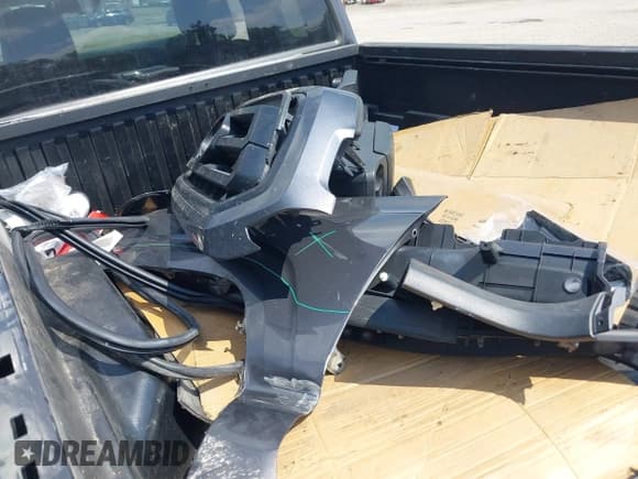 ✅ 2020 Toyota Tacoma SR • VIN: 5TFSX5EN8LX072467 • Лот: 42816995. Опубликован ранее на IAAI с пробегом 174 512 миль. Бесплатный доступ к архиву аукционных продаж из США и подробный отчёт об истории автомобиля на DreamBid. Изображение 12.