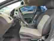 2012 Chevrolet Malibu 1LS z VIN 1G1ZB5E08CF189059, wystawiony jako Copart lot #64994054 z przebiegiem 144 789 mil mil oraz Szkoda całkowita • Salvage title. Historia ofert i sprzedaży dostępna na DreamBid. Obrazek 7.