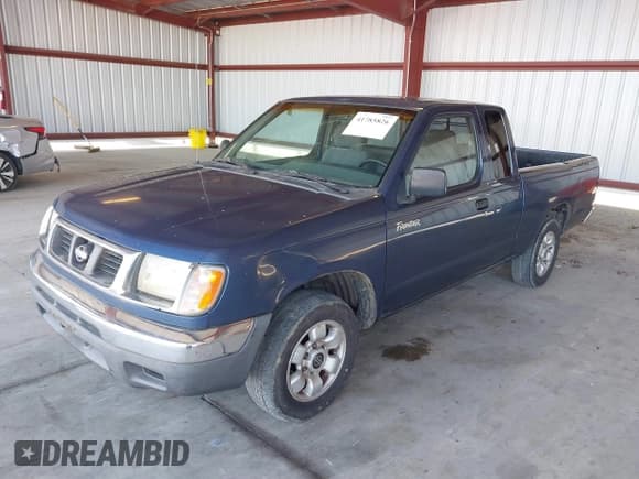 ✅ 2000 Nissan Frontier XE • VIN: 1N6DD26S8YC429291 • Lot: 41785826. Listed on IAAI with 293,324 mi. Free auction sales archive from the USA and detailed vehicle history report at DreamBid. Image 2.