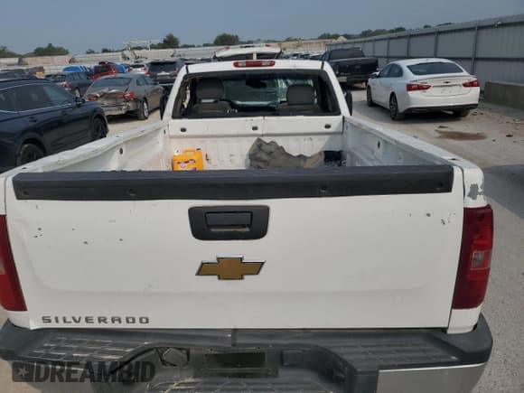 ✅ 2008 Chevrolet Silverado 2500HD 1LT • VIN: 1GCHK24K18E180317 • Лот: 71673865. Опубликован ранее на Copart с пробегом 218 435 миль. Бесплатный доступ к архиву аукционных продаж из США и подробный отчёт об истории автомобиля на DreamBid. Изображение 10.