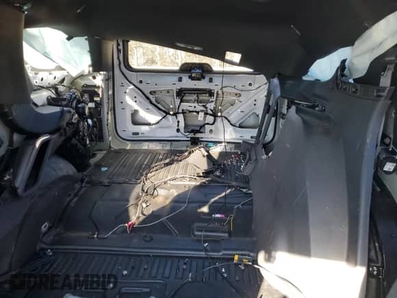 2023 Chevrolet Tahoe Commercial z VIN 1GNSKLED5PR183036, wystawiony jako Copart lot #88043635 z przebiegiem 9 421 mil mil oraz Szkoda całkowita • Salvage title. Historia ofert i sprzedaży dostępna na DreamBid. Obrazek 10.