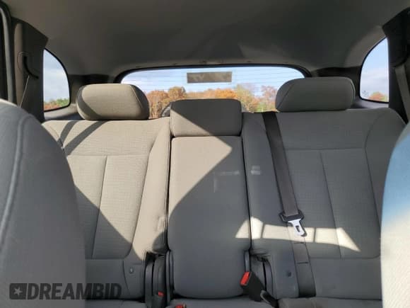 ✅ 2012 Hyundai Santa Fe GLS • VIN: 5XYZG3AB3CG111645 • Lot: 77617224. Listed on Copart with 174,556 mi. Free auction sales archive from the USA and detailed vehicle history report at DreamBid. Image 10.