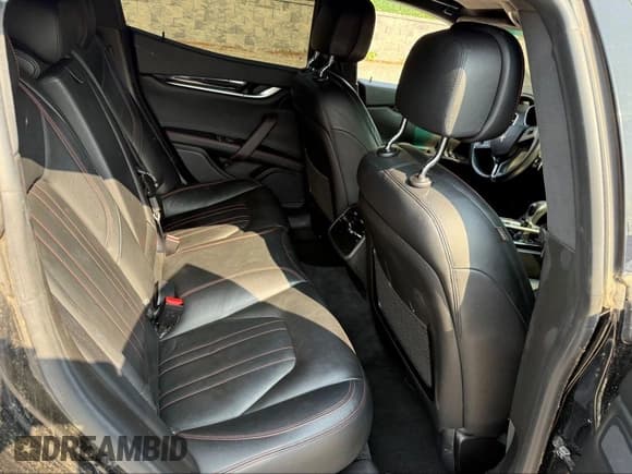 ✅ 2016 Maserati Ghibli S Q4 • VIN: ZAM57RTA5G1185172 • Lot: 42500839. Wystawiony na IAAI z przebiegiem 67 285 mil. Bezpłatny archiwum sprzedaży aukcyjnych z USA i szczegółowy raport historii pojazdu na DreamBid. Zdjęcie 8.