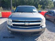 ✅ 2007 Chevrolet Silverado 1500 1LT • VIN: 2GCEK13MX71546713 • Lot: 43419863. Wystawiony na IAAI z przebiegiem 162 071 mil. Bezpłatny archiwum sprzedaży aukcyjnych z USA i szczegółowy raport historii pojazdu na DreamBid. Zdjęcie 12.