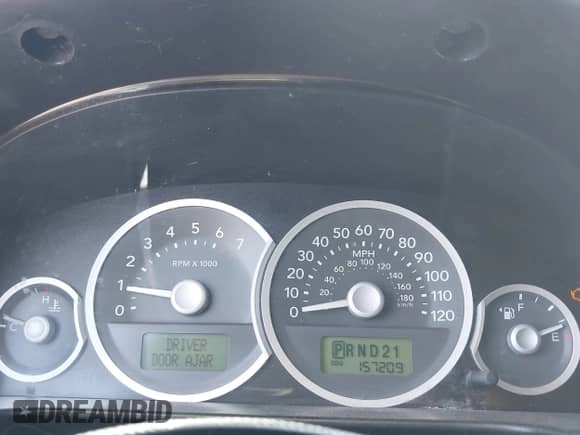 2006 Mercury Mariner Luxury с VIN 4M2YU56186KJ01007, выставлен на аукционе IAAI как лот 42374980 с пробегом 157 209 миль миль и . История ставок и продаж доступна на DreamBid. Изображение 7.