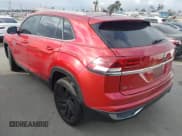 ✅ 2022 Volkswagen Atlas SE • VIN: 1V2KE2CA0NC212184 • Lot: 43432721. Wystawiony na IAAI z przebiegiem 77 297 mil. Bezpłatny archiwum sprzedaży aukcyjnych z USA i szczegółowy raport historii pojazdu na DreamBid. Zdjęcie 3.
