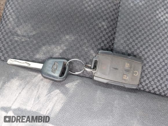 ✅ 2015 Chevrolet Silverado 2500HD LT • VIN: 1GC2KVEG3FZ138187 • Lot: 42406129. Wystawiony na IAAI z przebiegiem 124 512 mil. Bezpłatny archiwum sprzedaży aukcyjnych z USA i szczegółowy raport historii pojazdu na DreamBid. Zdjęcie 11.