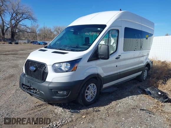 ✅ 2024 Ford Transit Passenger XL • VIN: 1FBAX2X85RKA46890 • Lot: 41648977. Wystawiony na IAAI z przebiegiem 20 637 mil. Bezpłatny archiwum sprzedaży aukcyjnych z USA i szczegółowy raport historii pojazdu na DreamBid. Zdjęcie 2.