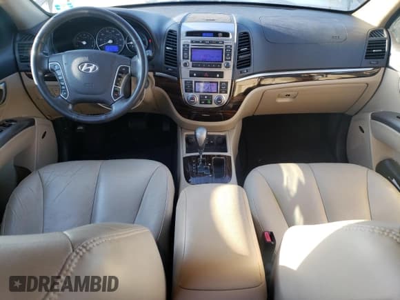 ✅ 2012 Hyundai Santa Fe Limited • VIN: 5XYZKDAG9CG096018 • Lot: 77713144. Listed on Copart with 139,964 mi. Free auction sales archive from the USA and detailed vehicle history report at DreamBid. Image 8.