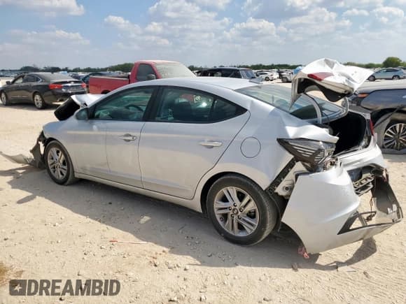 ✅ 2019 Hyundai Elantra SEL • VIN: KMHD84LF5KU858458 • Лот: 81349195. Опубликован ранее на Copart с пробегом 74 824 миль. Бесплатный доступ к архиву аукционных продаж из США и подробный отчёт об истории автомобиля на DreamBid. Изображение 2.