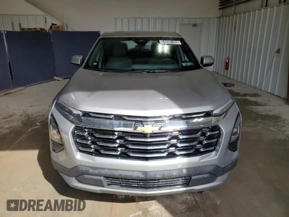 ✅ 2025 Chevrolet Equinox FWD LT • VIN: 3GNAXHEG4SL227841 • Lot: 84596185. Wystawiony na Copart z przebiegiem 11 536 mil. Bezpłatny archiwum sprzedaży aukcyjnych z USA i szczegółowy raport historii pojazdu na DreamBid. Zdjęcie 5.