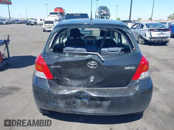 ✅ 2011 Toyota Yaris • VIN: JTDJT4K33B5332577 • Лот: 42312724. Опубликован ранее на IAAI с пробегом 197 843 миль. Бесплатный доступ к архиву аукционных продаж из США и подробный отчёт об истории автомобиля на DreamBid. Изображение 6.