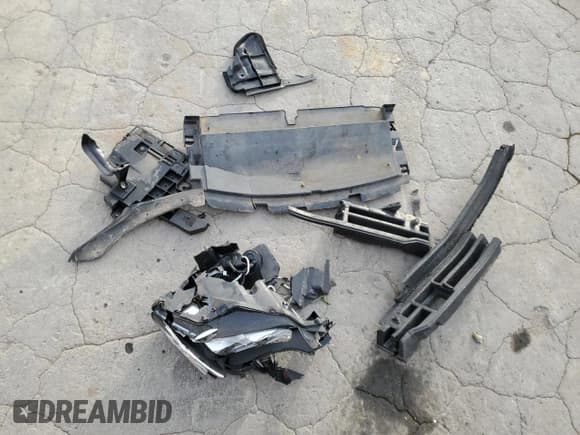 ✅ 2017 Lexus RC F • VIN: JTHHP5BC2H5005815 • Lot: 93027765. Listed on Copart with 60,460 mi. Free auction sales archive from the USA and detailed vehicle history report at DreamBid. Image 12.