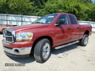 ✅ 2006 Dodge 1500 SLT • VIN: 1D7HA18226J106969 • Лот: 69264824. Опубликован ранее на Copart с пробегом 205 681 миль. Бесплатный доступ к архиву аукционных продаж из США и подробный отчёт об истории автомобиля на DreamBid. Изображение 1.
