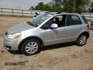 ✅ 2010 Suzuki SX4 • VIN: JS2YB5A30A6302105 • Lot: 54560335. Wystawiony na Copart z przebiegiem 173 220 mil. Bezpłatny archiwum sprzedaży aukcyjnych z USA i szczegółowy raport historii pojazdu na DreamBid. Zdjęcie 1.