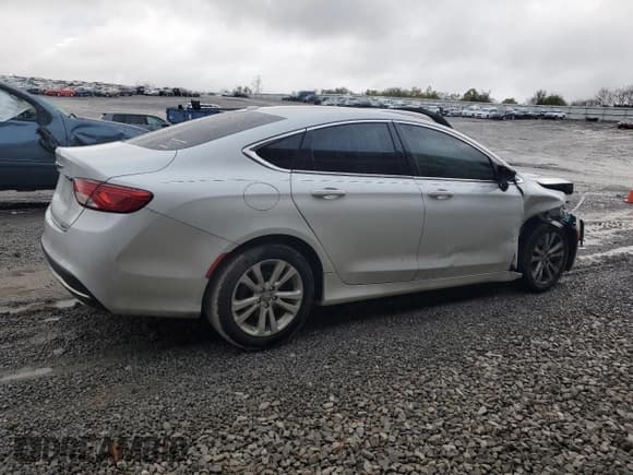 ✅ 2015 Chrysler 200 Limited • VIN: 1C3CCCABXFN599611 • Lot: 90377655. Listed on Copart with 306,632 mi. Free auction sales archive from the USA and detailed vehicle history report at DreamBid. Image 3.